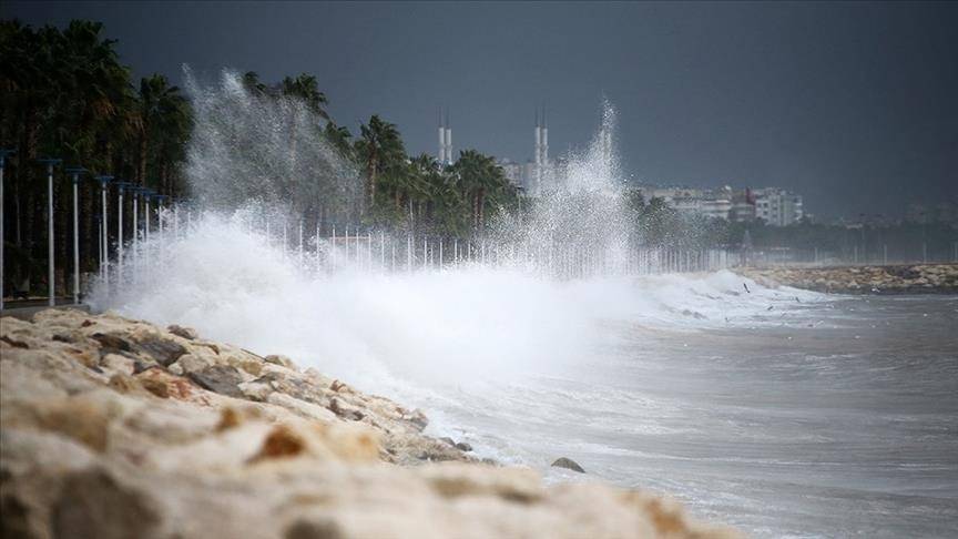 Meteoroloji bu saatleri işaret etti: 3 Ekim’de şiddetli fırtına geliyor! 5